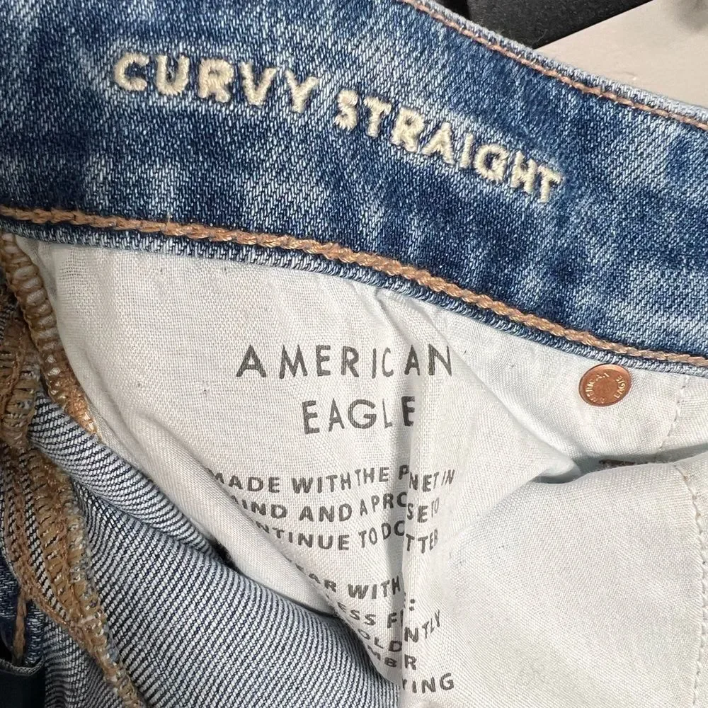American Eagle Stretch Curvy Ripped Straight Jean Size 2